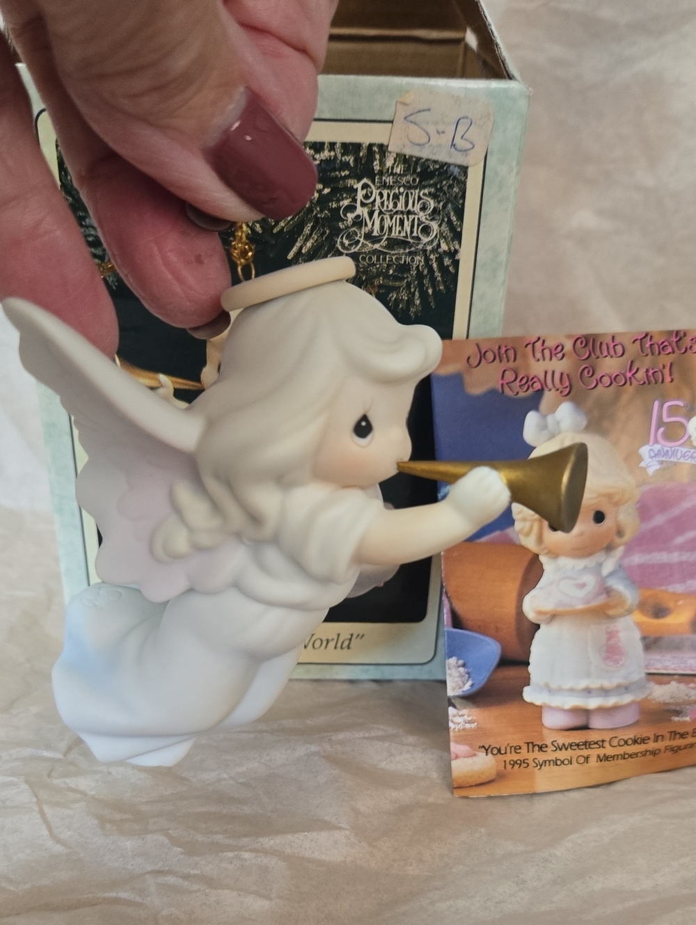 Precious Moments JOY TO THE WORLD Ornament